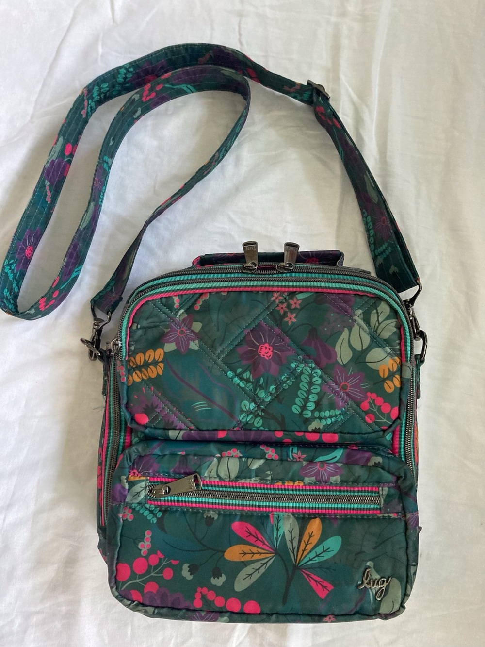 Lug Wrangler Crossbody/ Shoulder Bag Evermore Flora- Teal Pink Floral 🌸🌿 EUC